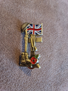 Regalo di decorazione dal design unico per non dimenticare la spilla con risvolto con bandiera union Jack - Product Image 5