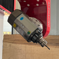 Centre d'usinage CNC 5 axes à double table de travail pour le traitement de prototypes en mousse et le travail du bois 3D