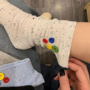 Calcetines coloridos con botones para mujer, calcetines de algodón transpirables a media pantorrilla, calcetines informales de moda para primavera y verano con botones - Product Image 4