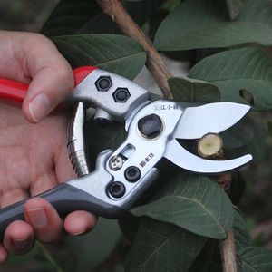 Sécateur bypass en acier au carbone 20-30 mm pour la taille des arbres de jardin - Product Image 1