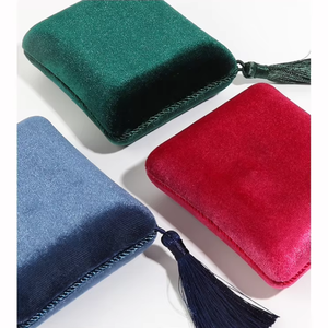 Boîte à bijoux de luxe avec décoration en pompon, petite et exquise, boîte à bijoux de haute qualité, en velours - Product Image 5