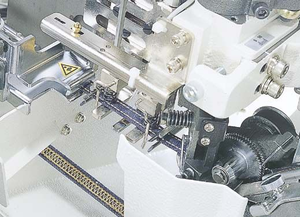 Máquinas de Coser Juki Mol 254 Usadas, Automáticas, de 2 Agujas, para Coser Presillas de Cinturón - Product Image 4