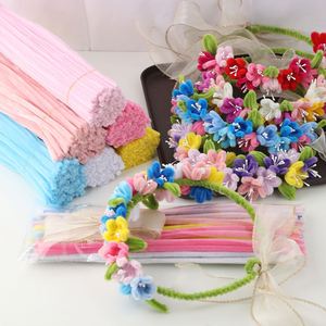 Kit de Manualidades para Corona Floral de Ensueño, Crea un Tocado de Flores Pastel con Limpiapipas, Ideal para Despedidas de Soltera y Fiestas en el Jardín - Product Image 2