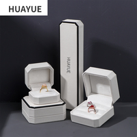 Huayue personnalisé luxe blanc en cuir PU bague collier pendentif bijoux boîte d'emballage