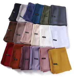Jingmi OEM Premium Chiffon <span class=keywords><strong>Hijab</strong></span> angle droit uni Bufandas <span class=keywords><strong>Por</strong></span> Mayoreo avec motif solide - Product Image 4