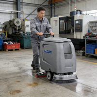 Fregadora de Pisos Manual de Doble Cepillo CleanHorse ARES510 de Fácil Mantenimiento para LIMPIEZA de Almacenes Logísticos y Pisos de Terrazo