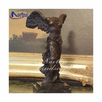 Vente en gros de décoration de jardin extérieur en taille réelle sculpture sur pierre antique personnalisée en marbre statue de victoire ailée sculpture
