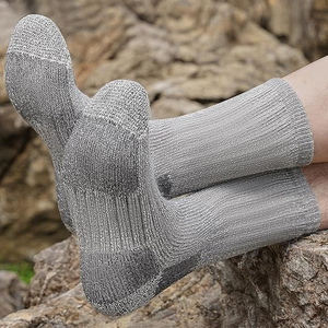 <span class=keywords><strong>Chaussettes</strong></span> <span class=keywords><strong>en</strong></span> <span class=keywords><strong>laine</strong></span> personnalisées, confortables et chaudes, <span class=keywords><strong>chaussettes</strong></span> <span class=keywords><strong>en</strong></span> <span class=keywords><strong>laine</strong></span> mérinos, <span class=keywords><strong>chaussettes</strong></span> <span class=keywords><strong>en</strong></span> <span class=keywords><strong>laine</strong></span> thermique épaisses personnalisées pour la randonnée - Product Image 2