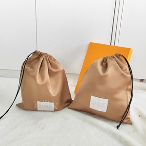 Bolsa de Regalo de Tela Satén con Logotipo Personalizado, Bolsa de Satén Mate con Cordón para Bolsos - Product Image 5