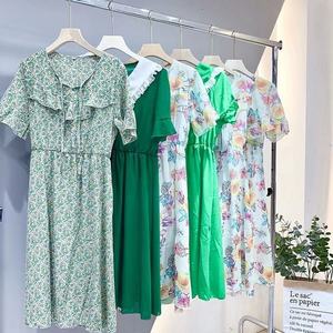 Surtido de Vestidos y Blusas Florales de Verano para Mujer, Estilos Variados, Excedente de Inventario, Envío Aleatorio - Product Image 3