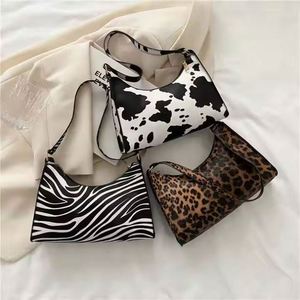 I-0230 Popular New Niche Design Fashion <b>Candy</b> Pattern Single Shoulder Underarm Portable Women's Bag Summer Autumn Winter Chains - Product Image 1