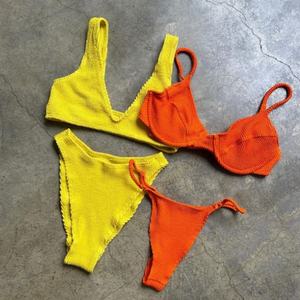 Fabricant de maillots de bain personnalisés 2023, haut de bikini bandeau avec nœud, bas de bikini taille basse scintillant, maillots de bain en seersucker pour femmes - Product Image 2