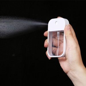 Flacon pulvérisateur plat en plastique vide rechargeable format carte de crédit 45ml 50ml pour alcool et parfum, format poche - Product Image 4