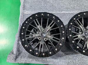 Jantes de camion tout-terrain 17x8.5 18 X <span class=keywords><strong>9</strong></span> Beadlock en alliage forgé pour Jeep Wrangler pour Ford F-150 Raptor pour GMC Sierra - Product Image 3