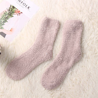 Vente en gros de chaussettes thermiques en éponge pelucheuse Hiver Intérieur Chaussettes unisexes moelleuses pour femmes