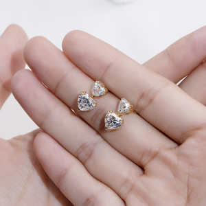 ต่างหูเพชรรูปหัวใจทองคำขาว 18K รุ่น MSE-887 จาก Messi Jewelry สำหรับผู้หญิง - Product Image 3