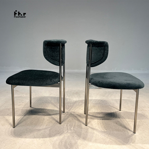 Chaise de salle à manger moderne en velours vert foncé, dossier incurvé, pieds en métal doré, rembourrée pour hôtel et restaurant - Product Image 6