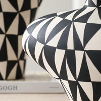 Style nordique motif noir et blanc Vase en céramique âge moderne intérieur salon décoration de table décor à la maison et Vase à fleurs