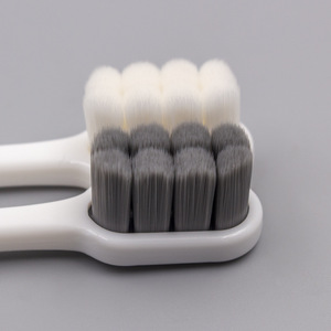 Brosse à dents multi-brins à poils doux, manche ergonomique, brosse à dents manuelle pour adultes - Product Image 5