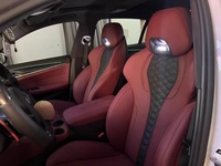 Maßgefertigte M-Sitze für BMW, Modifikation, Personalisierte Farbgestaltung und Modifikation des Originalfahrzeugrahmens