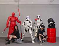 Statue de robot en fibre de verre de taille réelle personnalisée, C-3PO Storm Trooper, sculpture en résine dorée chromée, décoration de table à la mode pour la maison
