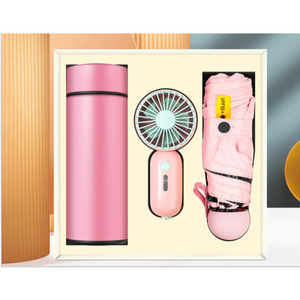 Parapluie personnalisé pour l'heure d'été avec bouteille d'eau et ventilateur portable pour coffret cadeau de graduation - Product Image 3