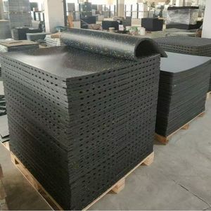 Fabricant direct, carrelage de sol de garage imperméable, anti-vibration, revêtement de sol de salle de sport, carreaux en caoutchouc antidérapants, tapis en caoutchouc pour la remise en forme - Product Image 1