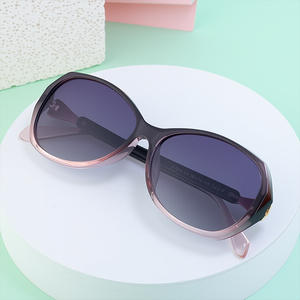 Gafas de Sol Polarizadas para Mujer Dl-D7524, Montura Pequeña, Lentes TAC, Protección UV400 Clase 2, Montura Negra - Product Image 2