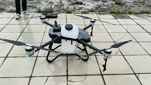 Dron Pulverizador Agrícola Avanzado de 20L NGST-NV20 con Marco de Fibra de Carbono de Alta Calidad y Aluminio para Equipos Agrícolas Profesionales - Product Image 5