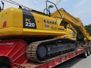 Excavatrice sur chenilles Komatsu PC220-8 Jaune Hydraulique, Équipement de Construction Lourd de Type Chenillé - Product Image 5