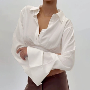 Camicetta da donna in raso con vita arricciata, design elegante, camicia da ufficio a maniche lunghe con bottoni. - Product Image 3