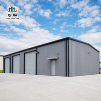 Bâtiment de garage préfabriqué en acier, garage métallique personnalisé pour le stockage de voitures et l'atelier, design moderne durable, garage en acier métallique