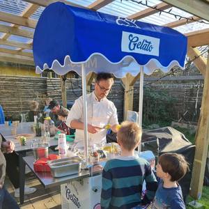 Machine à glaces et gelato Miles, certifiée NSF, chariot personnalisé avec logo, options <span class=keywords><strong>chocolat</strong></span> au lait et eau, roues - Utilisation commerciale multifonctionnelle - Product Image 4