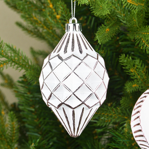 <b>Plastered</b> Plastic Hanging Christmas Ornaments Festive Tree Scene Decorations for Holiday Decorating Balls - Product Image 6