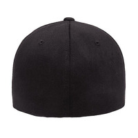 Le chapeau ajusté permet un confort ultime avec une bande extensible, des motifs d'impression complets dans l'ordre et un logo brodé pour un ajustement parfait