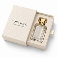 Boîte d'emballage personnalisée élégante pour flacon de parfum, avec tiroir coulissant, matelassée/gaufrée losanges, et tirette en ruban écologique, couleur blanc crème