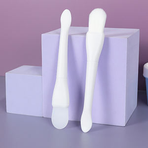 Set Kuas Masker Wajah Silikon untuk Eksfoliasi, Masker Wajah, dan Makeup dengan Logo Halloween Hitam, Label Pribadi Kosmetik OEM - Product Image 4