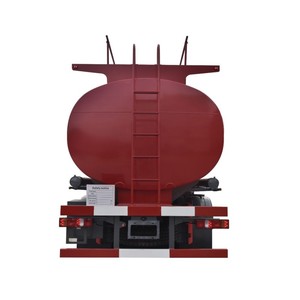 Camion-citerne à carburant diesel HOWO NX 8x4 30000L avec pompe et distributeur doseur à vendre - Product Image 3