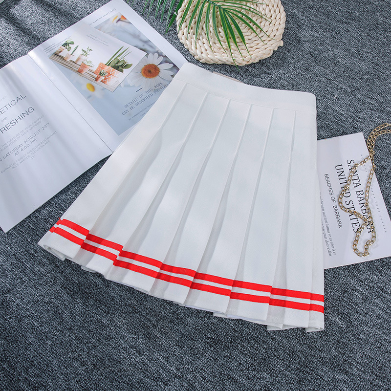 Striscia rossa su sfondo bianco