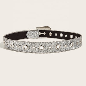 Cinturón decorativo de diamantes de imitación blanco informal de diseñador para mujer, cinturón con hebilla de cuero PU - Product Image 3