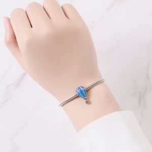 Bán buôn thời trang mặt dây Charms Hạnh Phúc du lịch máy bay tình yêu hạt vòng đeo tay phụ kiện bạc đồng mạ Zircon đá chính - Product Image 5