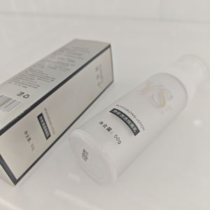 油分コントロール＆色補正プライマー（SPF配合）、毛穴を隠すシルキーな保湿フェイスベースで、メイクの密着性を高めます - Product Image 3