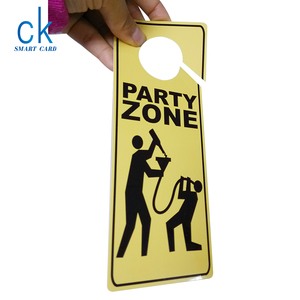 Échantillon personnalisé des deux côtés, impression couleur, cintre de porte en <span class=keywords><strong>PVC</strong></span>, ne pas déranger l'étiquette volante en <span class=keywords><strong>PVC</strong></span> - Product Image 2