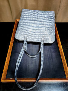 Sac fourre-tout de luxe vintage en cuir de crocodile 100% authentique, style anglais, souple, design élégant, grande capacité, fermeture ouverte - Product Image 5