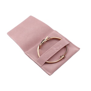 Bolsa de Joyería Personalizada al por Mayor de Microfibra con Solapa y Almohadilla/Soporte Insertable, Logotipo Grabado, Bolsa de Embalaje para Joyería - Product Image 4