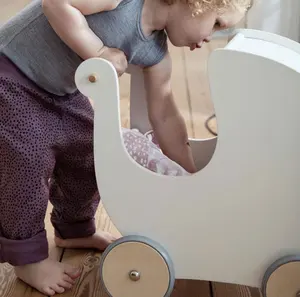 Nuevo estilo de juguetes educativos 2 años de empuje niños gimnasio de madera al aire libre bebé Walker
