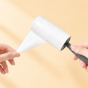 Rouleau anti-poils portable pour animaux domestiques, extra-adhésif avec 60 feuilles de recharge remplaçables pour vêtements, meubles, voiture - Product Image 3