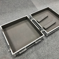 Châssis de montage en rack pour système audio professionnel, adapté aux amplificateurs de puissance/consolles de mixage.