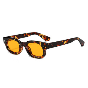 Nuovi Occhiali da Sole Quadrati alla Moda Personalizzabili con Loghi Disponibili per Unisex - Product Image 4