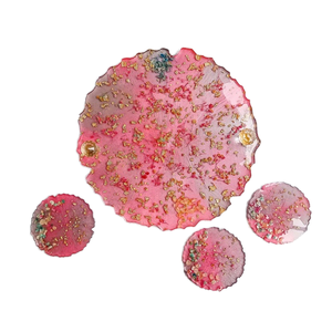 Plateau de service en résine écologique le plus vendu modèle d'amour peint à la main avec poignée en métal plateau de service de nourriture - Product Image 1